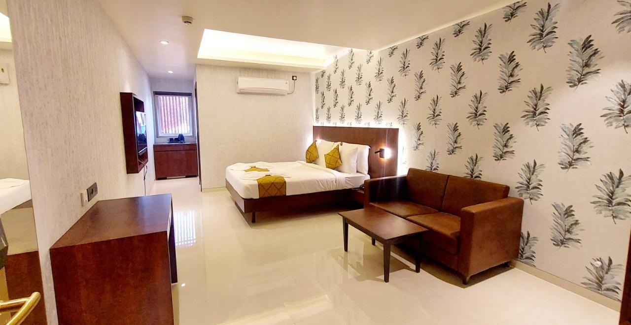 Hotel Madhuban Silvassa Ngoại thất bức ảnh