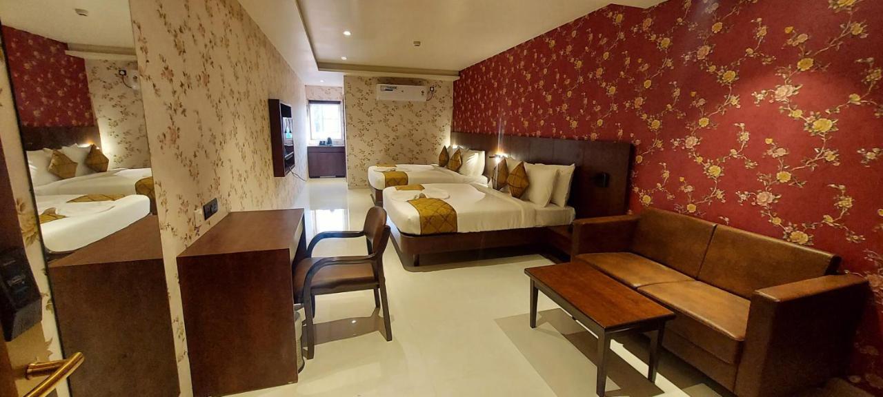 Hotel Madhuban Silvassa Ngoại thất bức ảnh