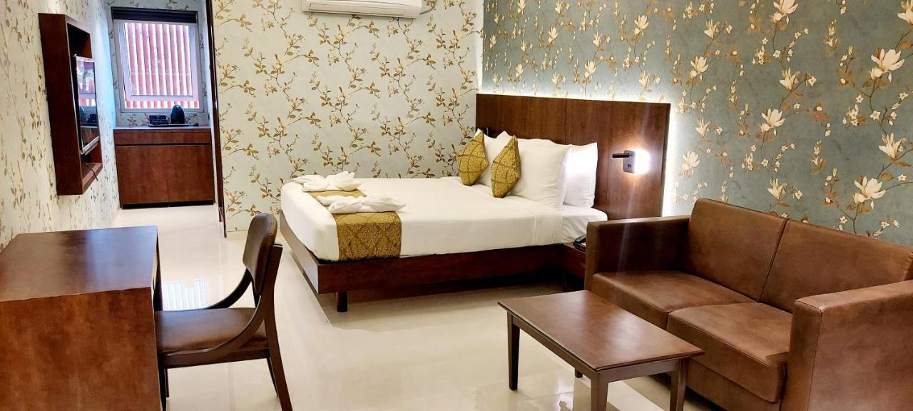 Hotel Madhuban Silvassa Ngoại thất bức ảnh