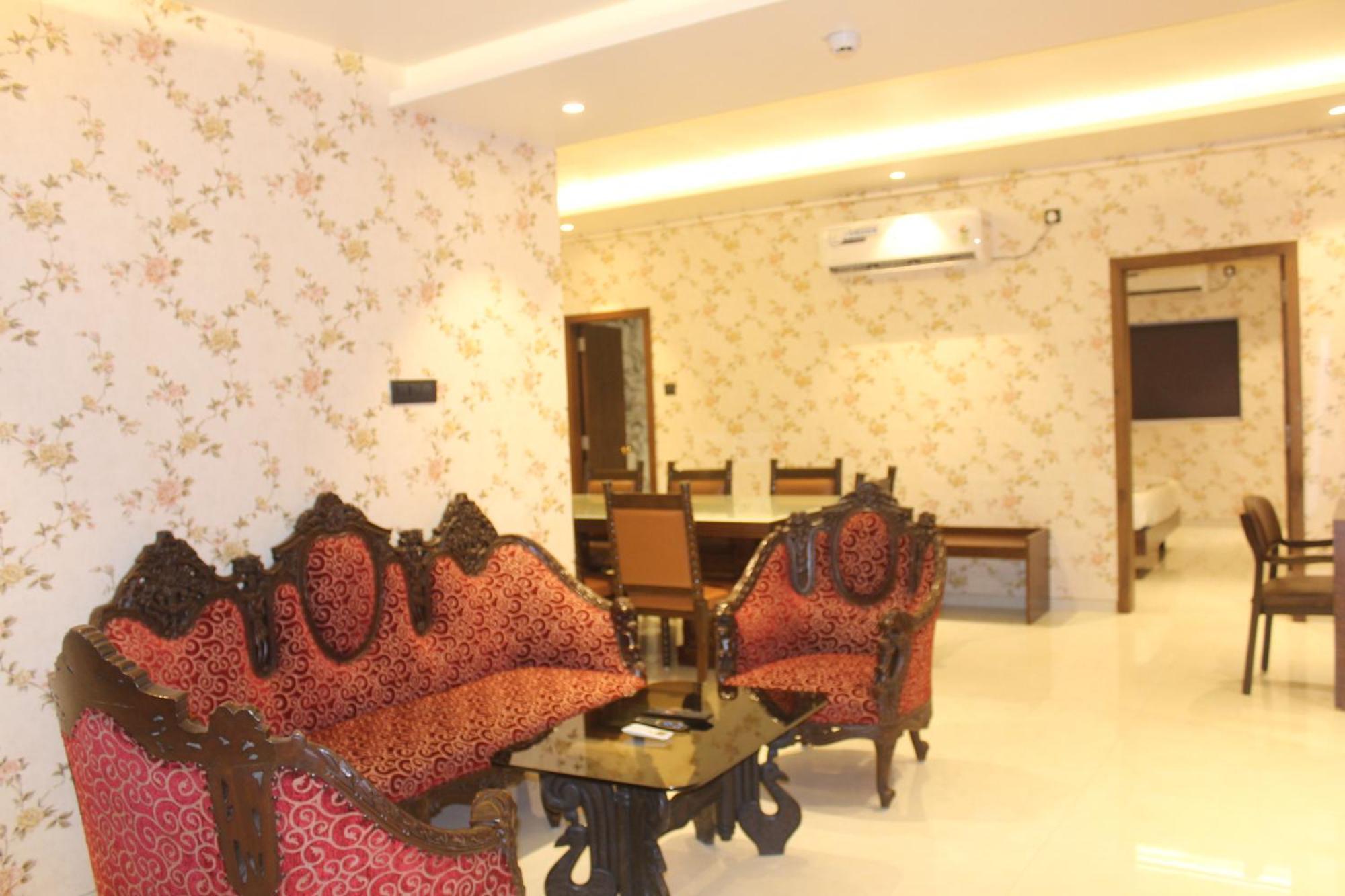 Hotel Madhuban Silvassa Ngoại thất bức ảnh