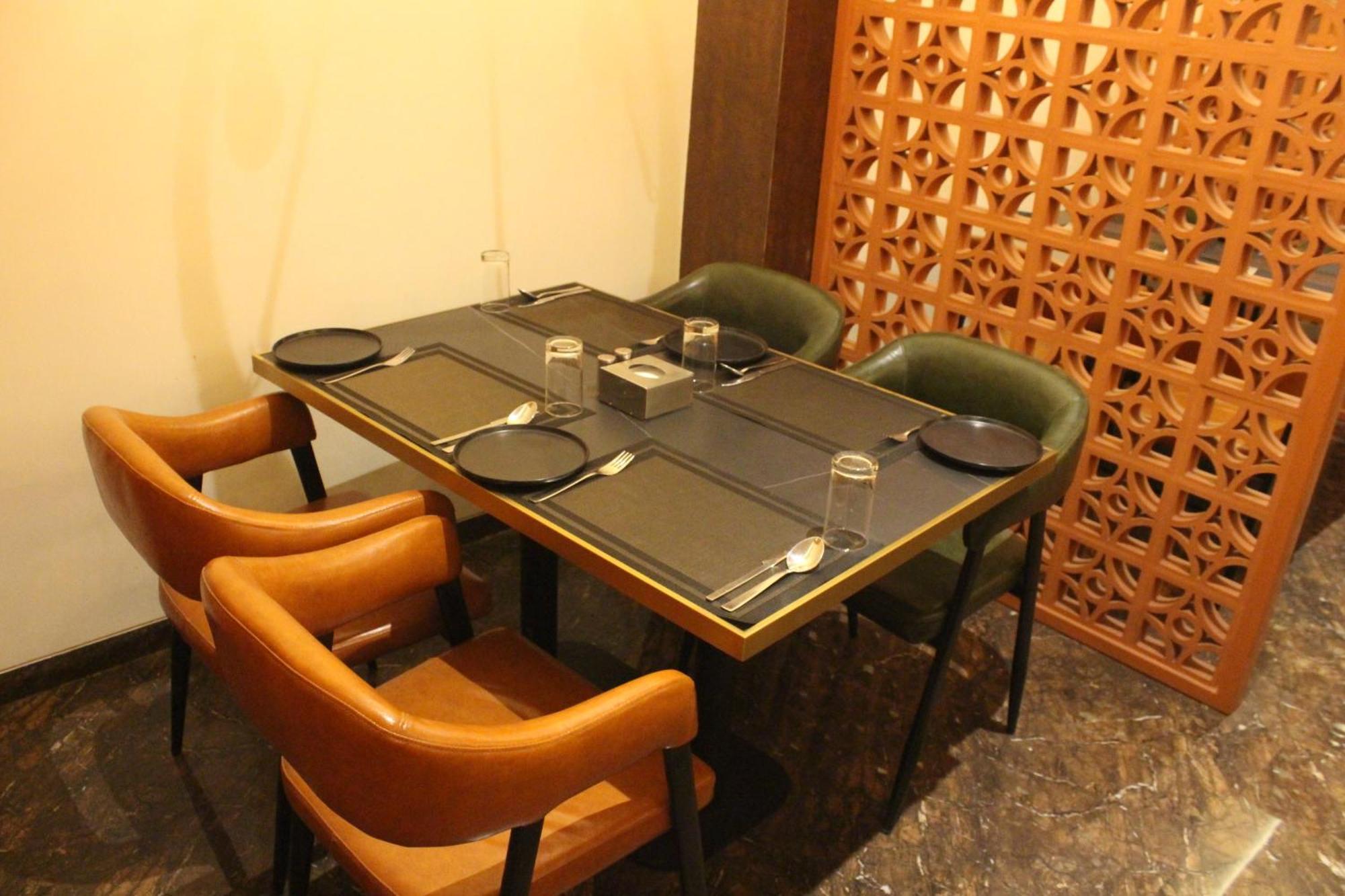 Hotel Madhuban Silvassa Ngoại thất bức ảnh