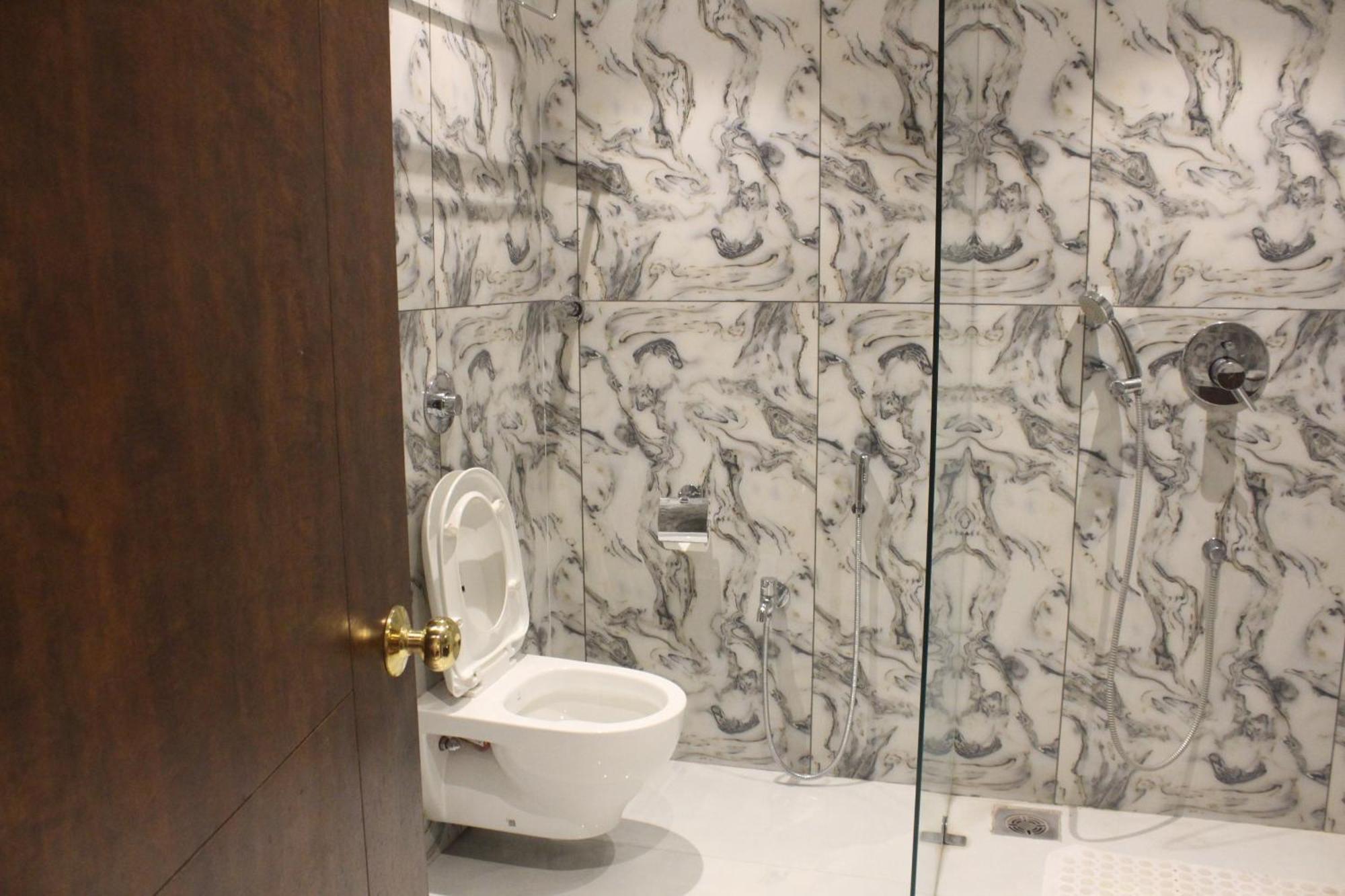 Hotel Madhuban Silvassa Ngoại thất bức ảnh